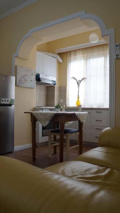 Alle'S M Shyri Studio Apartment Tirana Exterior photo